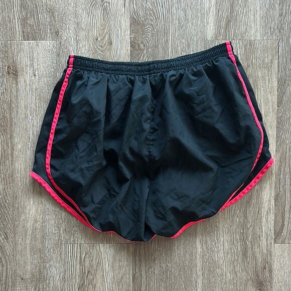Nike Tempo Black and Pink Athletic Running Shorts Medium Athletic Workout Gym - Picture 3 of 3